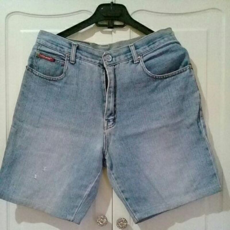 celana pendek jeans the CHICO PACO