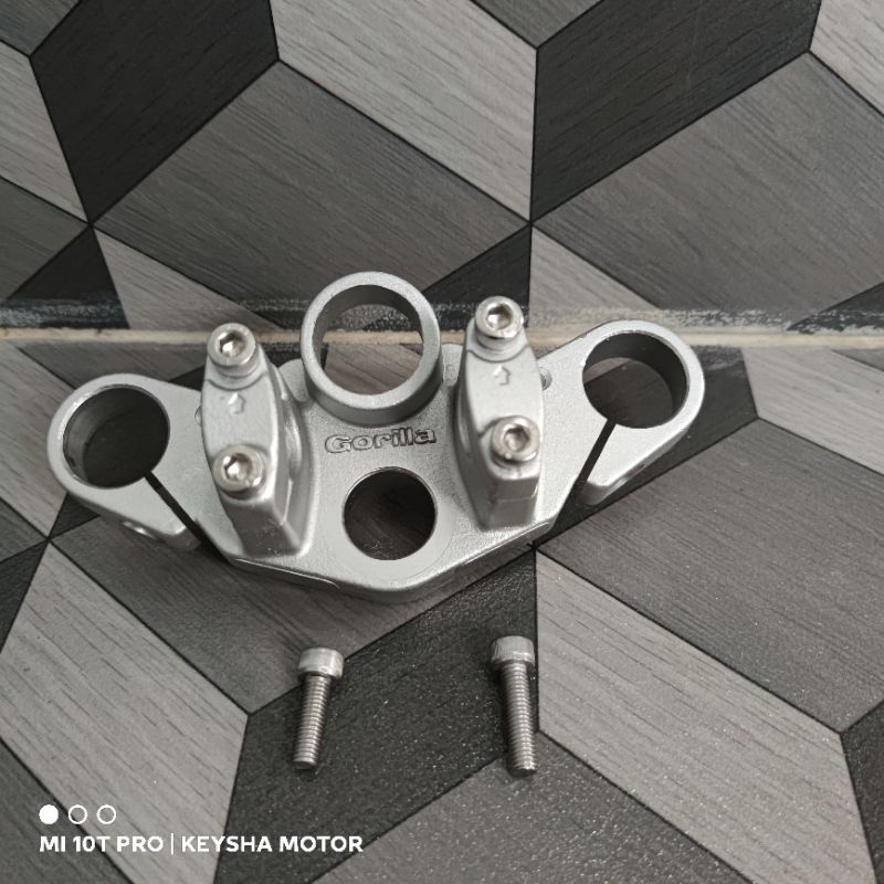 segitiga atas ninja rr gorilla