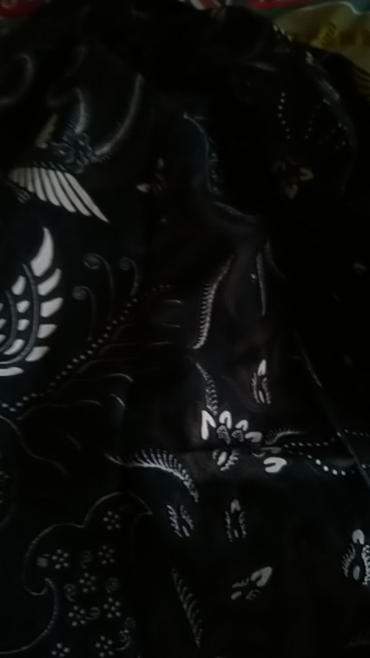 Sawonggaling Kemeja Batik Pria Lengan Panjang Slimfit Katun Printing Hem Baju Seragam Kantor Modern