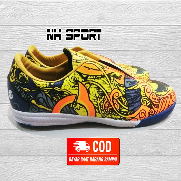 SEPATU FUTSAL ORTUSEIGHT LIMITED EDITION BATIK