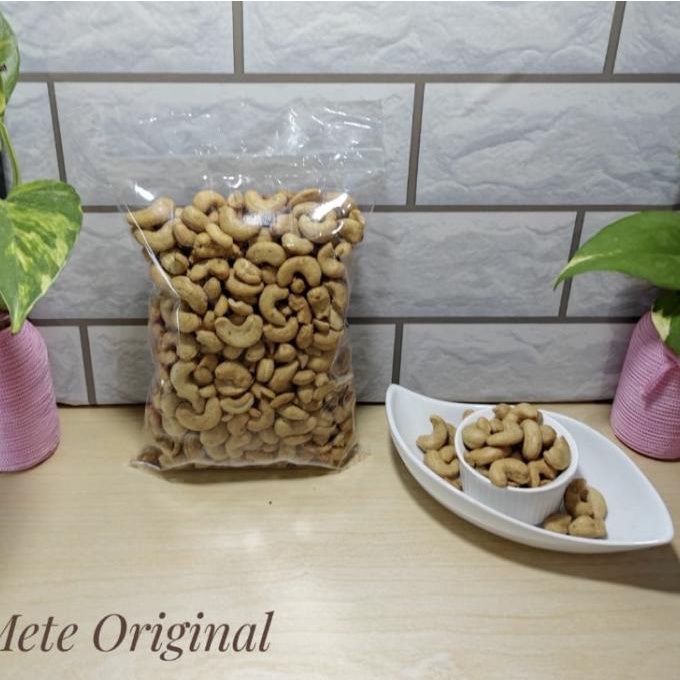 

Kacang mede/ mete cashew 400 gr mateng