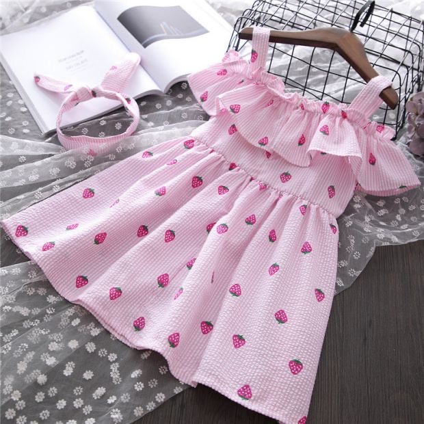 Dress Anak Perempuan Ruffle Tanpa Lengan Motif Strawverry+Gratis Bandana