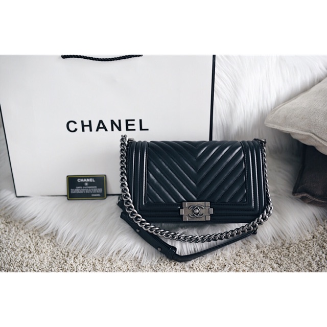 Chanel Boy MediumClassic chevron Flap Bag