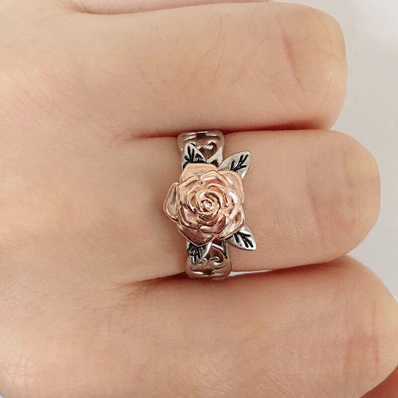 Cincin Desain Ukiran Bunga Mawar Hollow Untuk Wanita