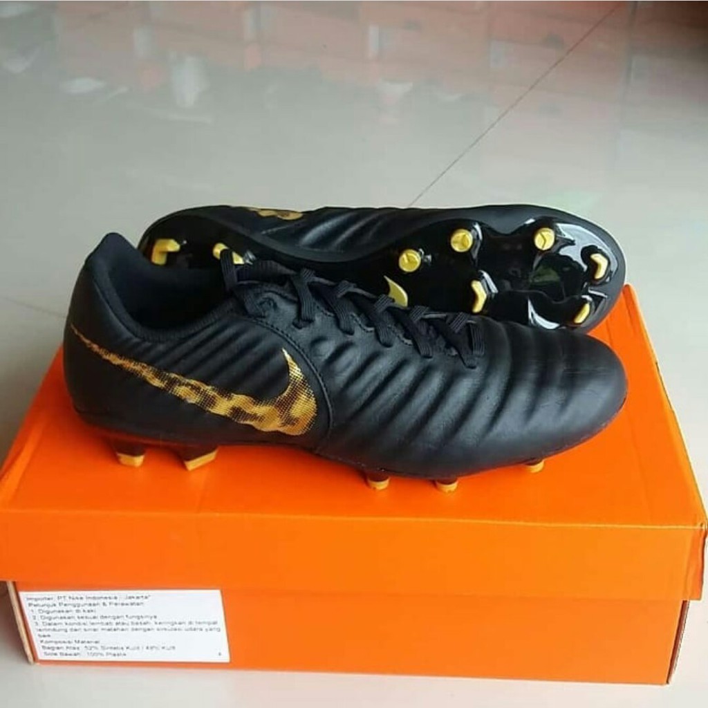 SOCCER NIKE TIEMPO LEGEND 7 ACADEMY FG BLACK GOLD ORIGINAL AH7242 077 BNIB