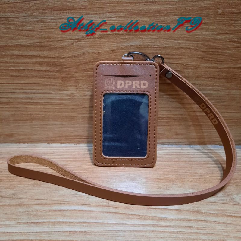 

Tempat Id Card DPRD Kulit Holder Id Card Kulit DPRD Kalung