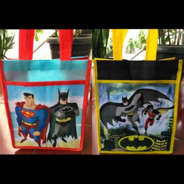 

Goodie bag ultah kantong karakter batman