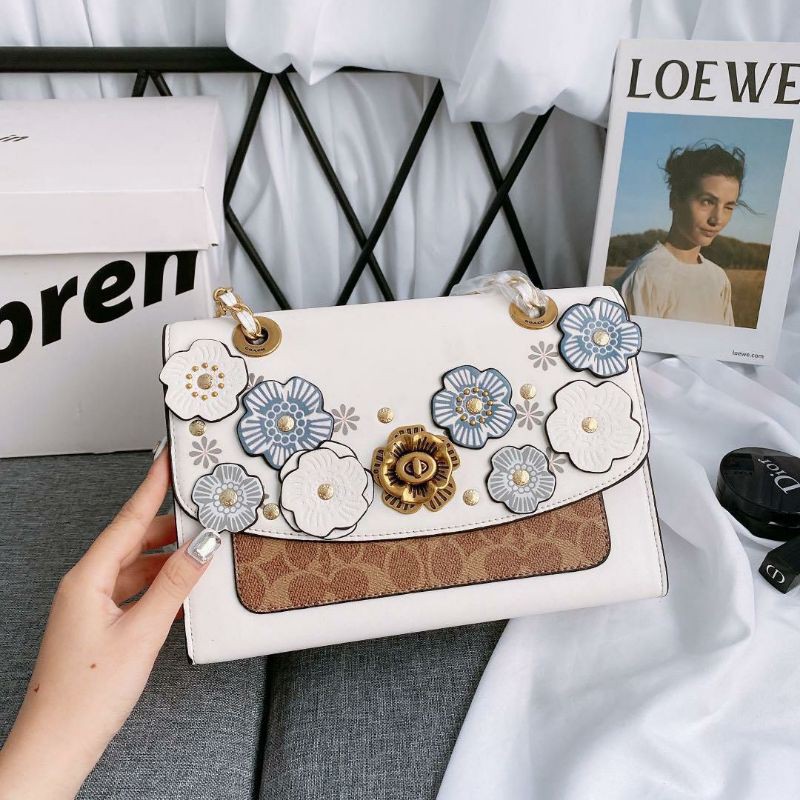 Tas Selempang Coach parker flower