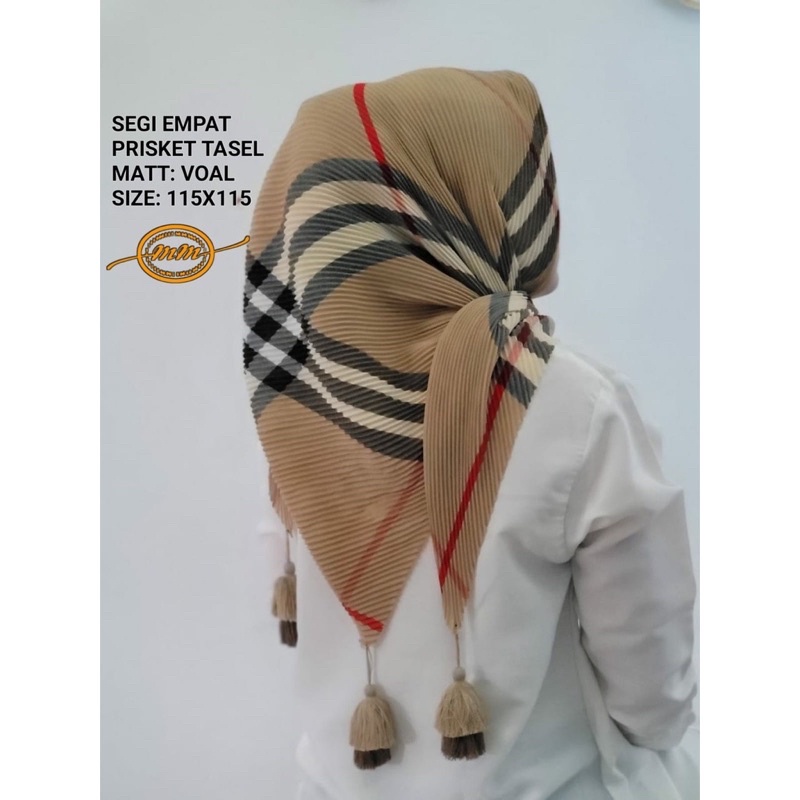 Hijab Segiempat Plisket Motif Tassel Jambul Pom-Pom