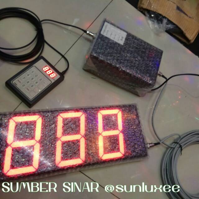 Digital angka petunjuk 3 digit 7 segmen display