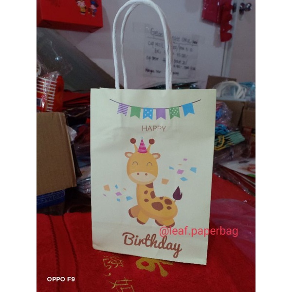 

Paper bag animal / paper bag jerapah / paper bag ultah anak / bingkisan ulang tahun anak motif animal tebal lucu unik import / kado ulang tahun anak murah