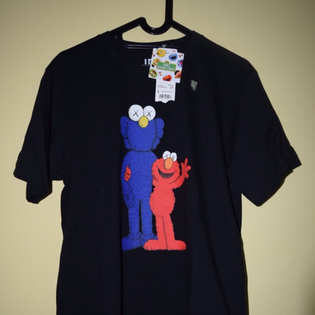 Kaws x Sesame Street - Uniqlo