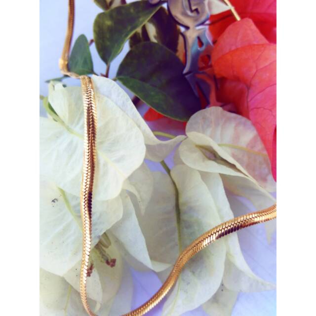 KALUNG PIPIH GOLD EMAS