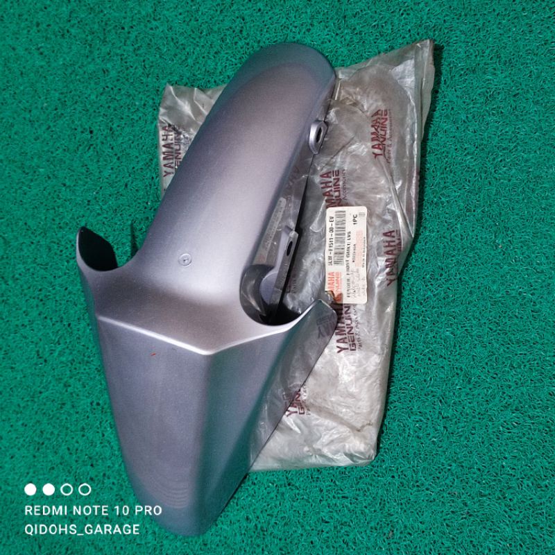 spakbor depan nouvo lele silver ( FENDER FRONT 5MX1 LVS )