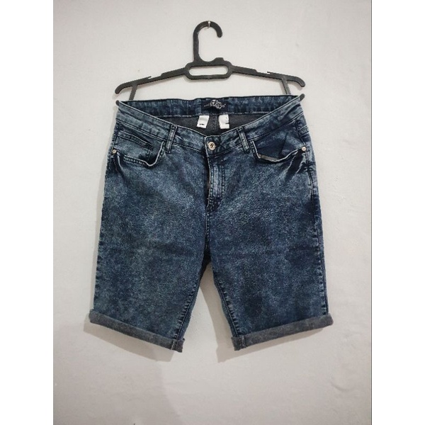Celana Pendek Pria Jeans LC waikiki