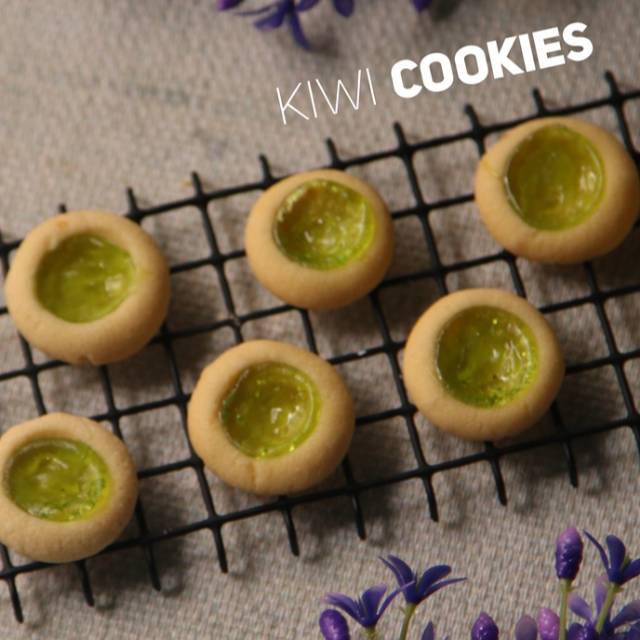 

Kue Kering Kiwi Cookies Home Made Roombutter Cookies Lebaran, Natal, Tahun Baru, Imlek, Kado Parcel