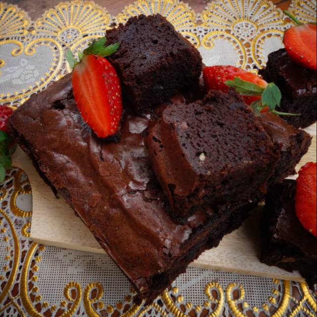 

Fudgy Brownies Uk.29cm x 10cm