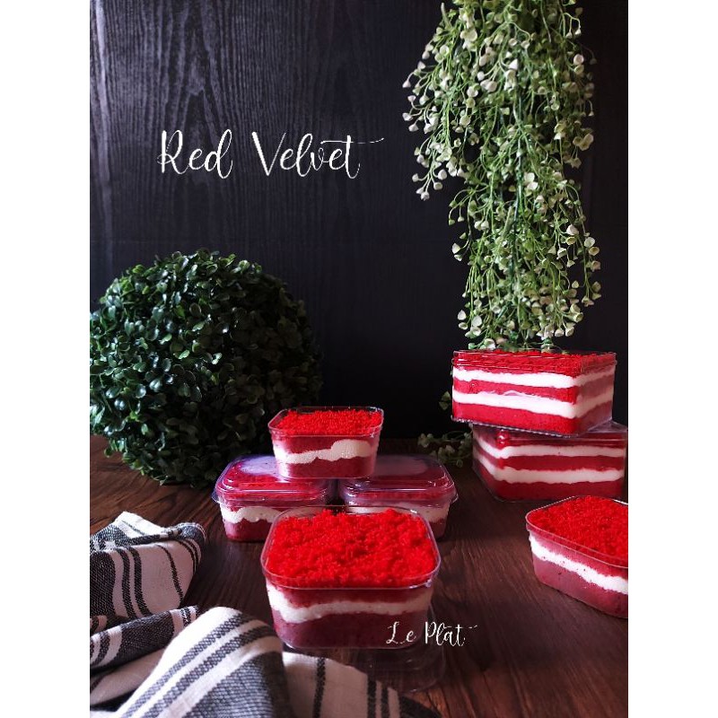 

Red Velvet mini desert box