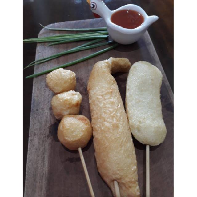 

Fish Cake harga per 5 pc gambar paling kanan dapat kuah dan sambal