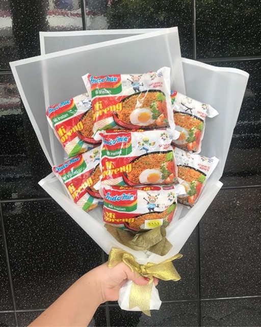 

Snack Bouquet - Buket indomie /Buket Snack / Buket Wisuda / Buket Coklat