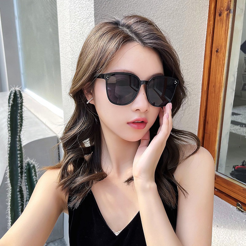 Kacamata Hitam Pria / Wanita Model Korea Polarized Untuk Mengemudi