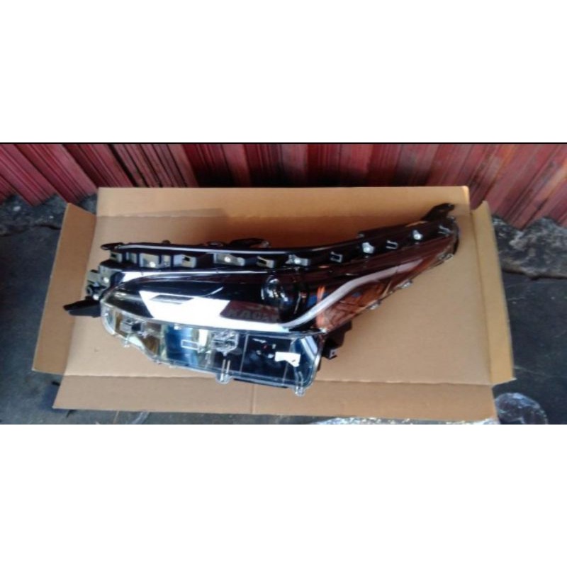 Headlamp Lampu depan Fortuner TRD GR SPORT original