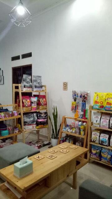 Signage - No Smoking Area