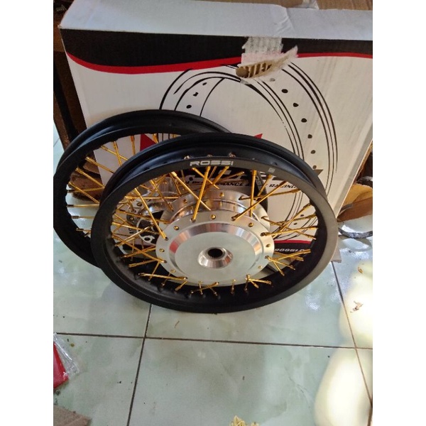 velg paketan Vario 125/150 tapak lebar 185/160x14