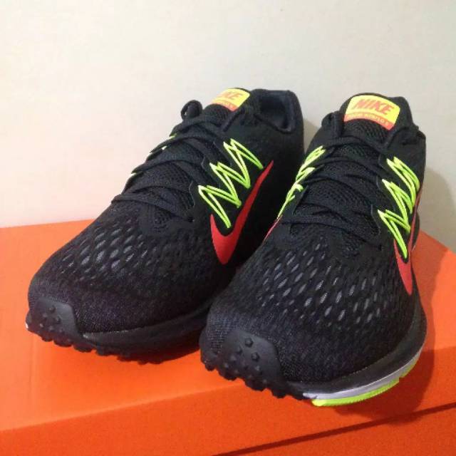 Sepatu Running Nike Xoom Winflo 5 Black Volt Original