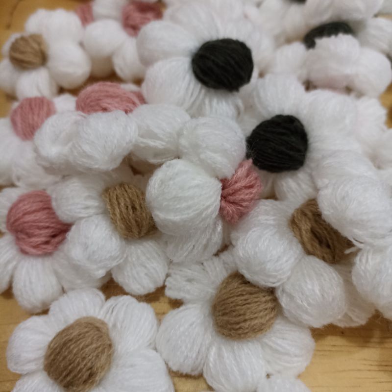 (PO) Bunga Daisy Gembul / Bunga Rajut Gembul / Aplikasi Sweater