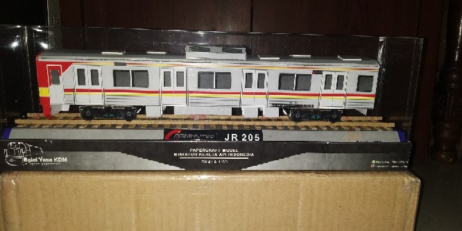 Cara Membuat Miniatur Kereta Api Dari Kardus Nasi