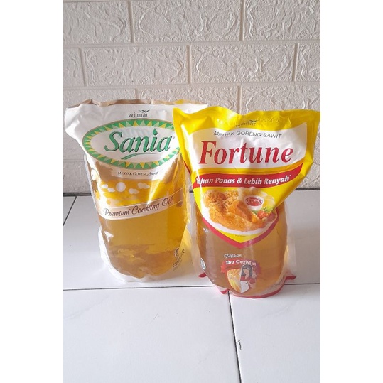 

Minyak goreng Sania minyak goreng Fortune refill 2 liter /minyak goreng sawit / minyak goreng 2 liter