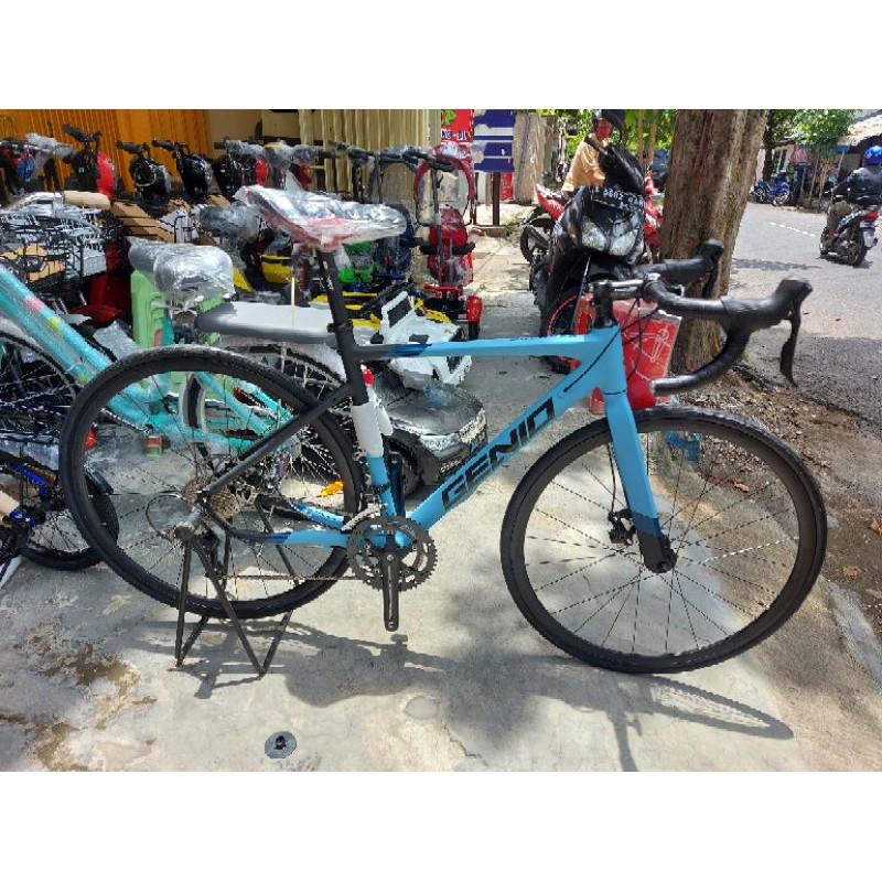 Sepeda Balap Genio Breaker 2.0