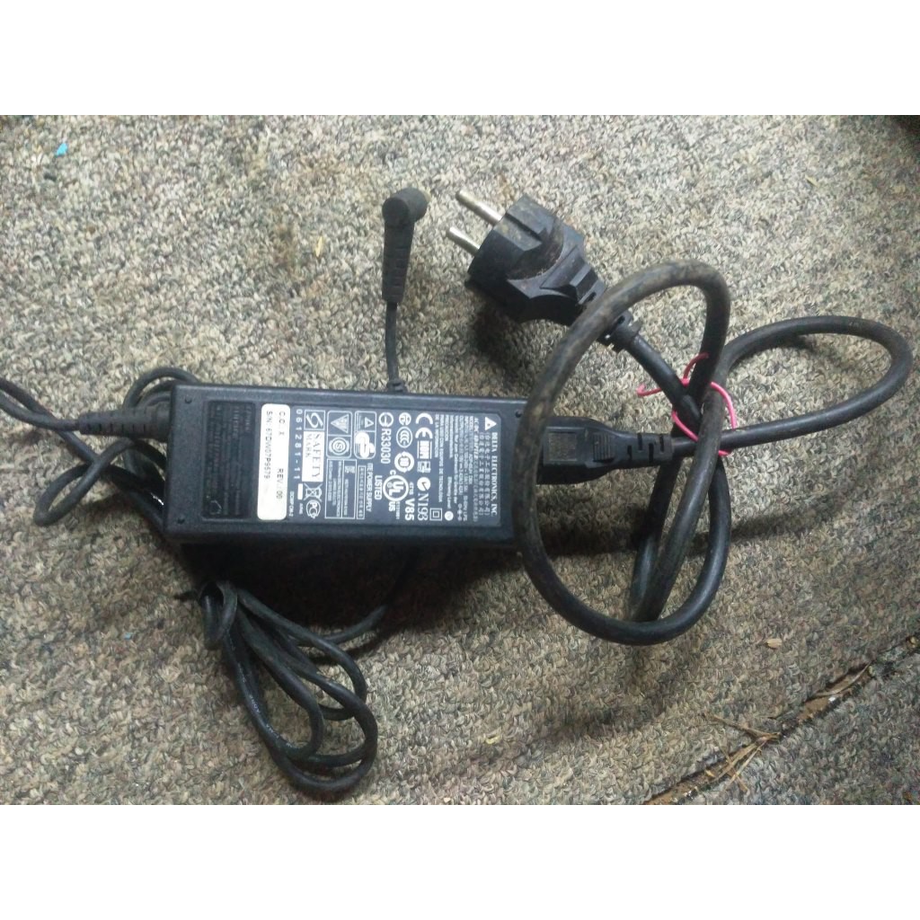 bekas normal ori Delta ces ADP-65JH DBx Adapter Original ce laptop acer 19v 3.42a 65w acer 4736 solo