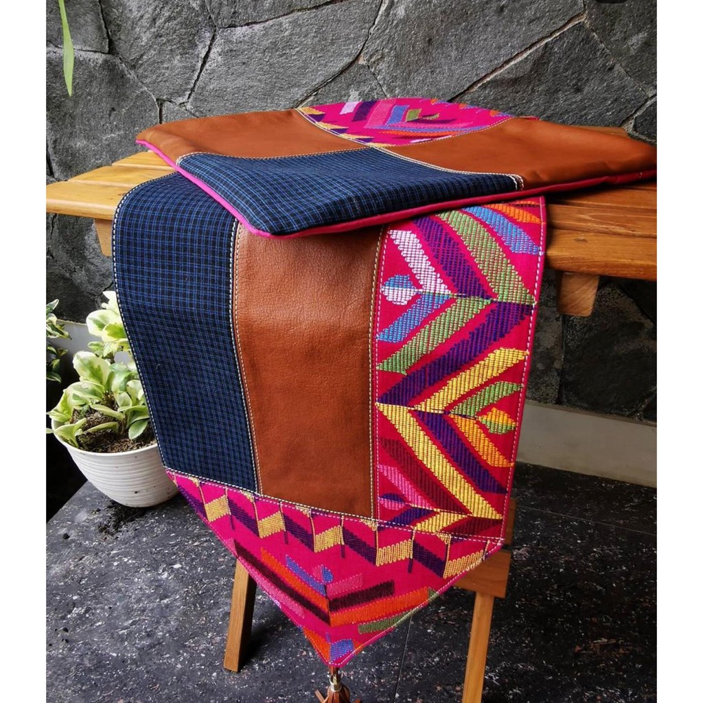 TZEZA HOME LIVING TABLE RUNNER