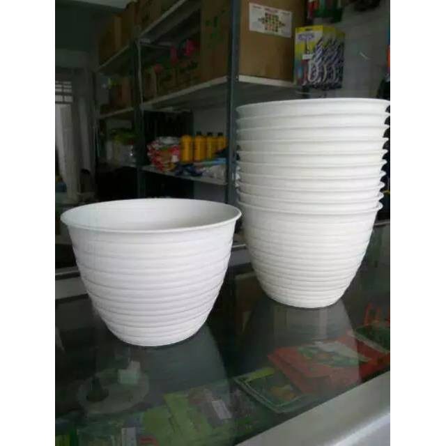 Pot tanaman hias pot plastik tawon 18cm