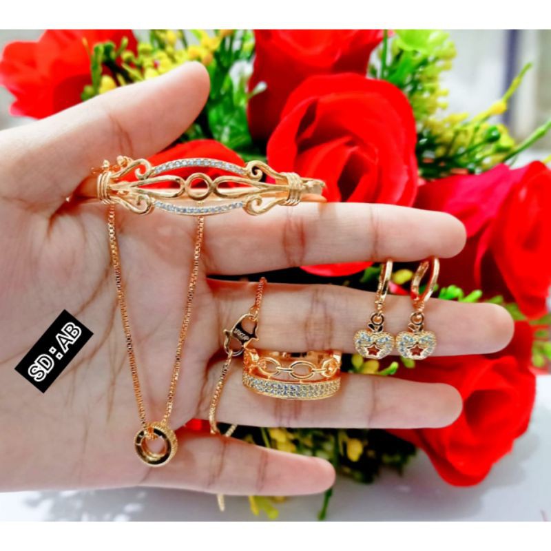 perhiasan titanium, perhiasan emas 24 karat