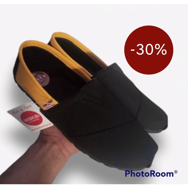 SEPATU SLIP ON PRIA WANITA WAKAI DEWASA HITAM KUNING TERBARU