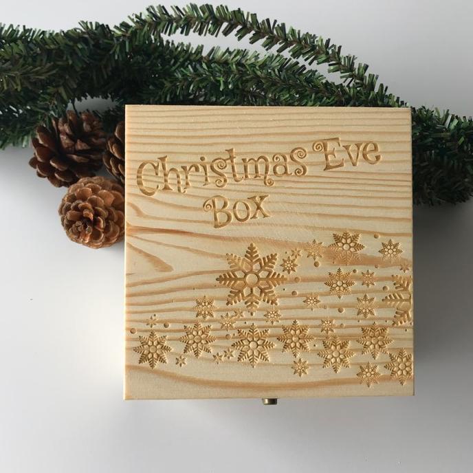 

TERLARIS WOODEN CHRISTMAS EVE BOX GIFT DECORATION BOX SD456SD5