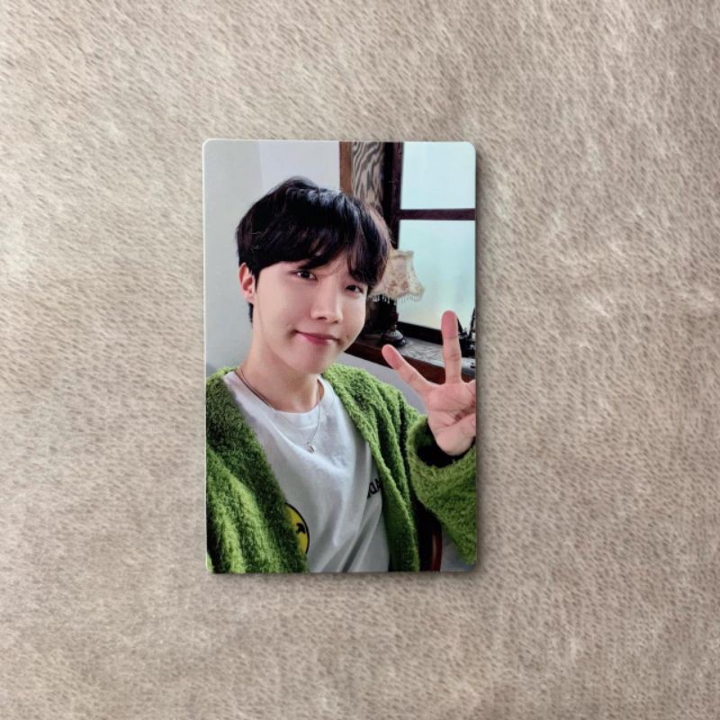 LD BE ESSENTIAL M2U JHOPE