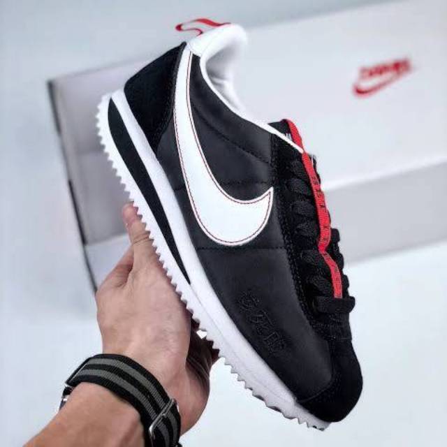 kendrick lamar nike cortez 3