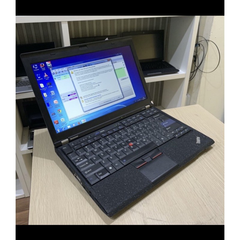 LENOVO THINKPAD X220 CORE I5 RAM 4GB HDD 320GB ORIGINAL BERGARANSI