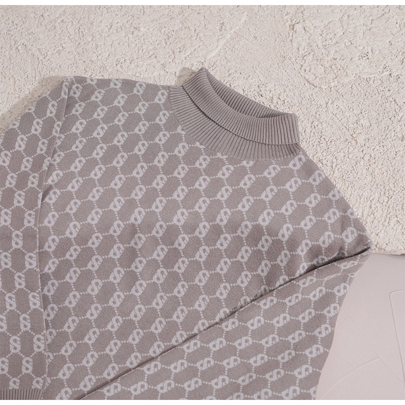 Signature Comfy Sweater Taupe S Benang Jarum Buttonscraves