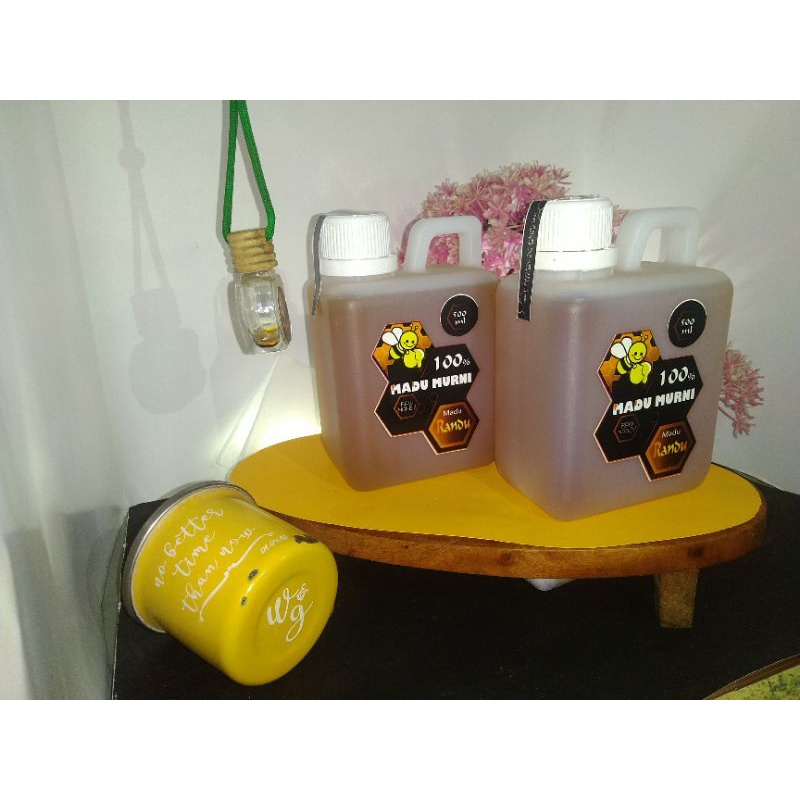 

KEMASAN ½ LITER / 500ML BERAT 745g MADU RANDU MURNI ASLI 100 %