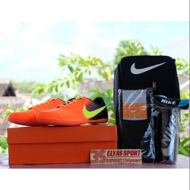 kasut futsal nike tiempo