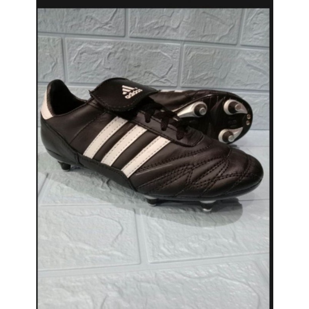 sepatu bola full kulit sapi asli /sepatu bola full besi