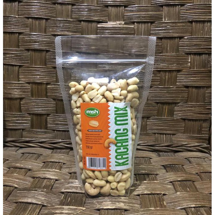 

Kacang Mede Mix Kacang Tanah Kupas Dafa.Olshop