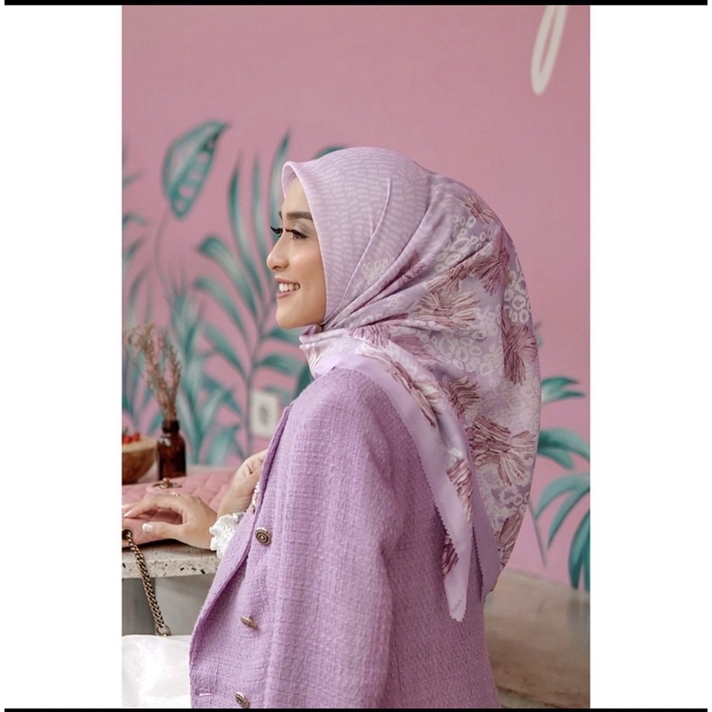 Preloved Buttonscarves Lilac Les Amities