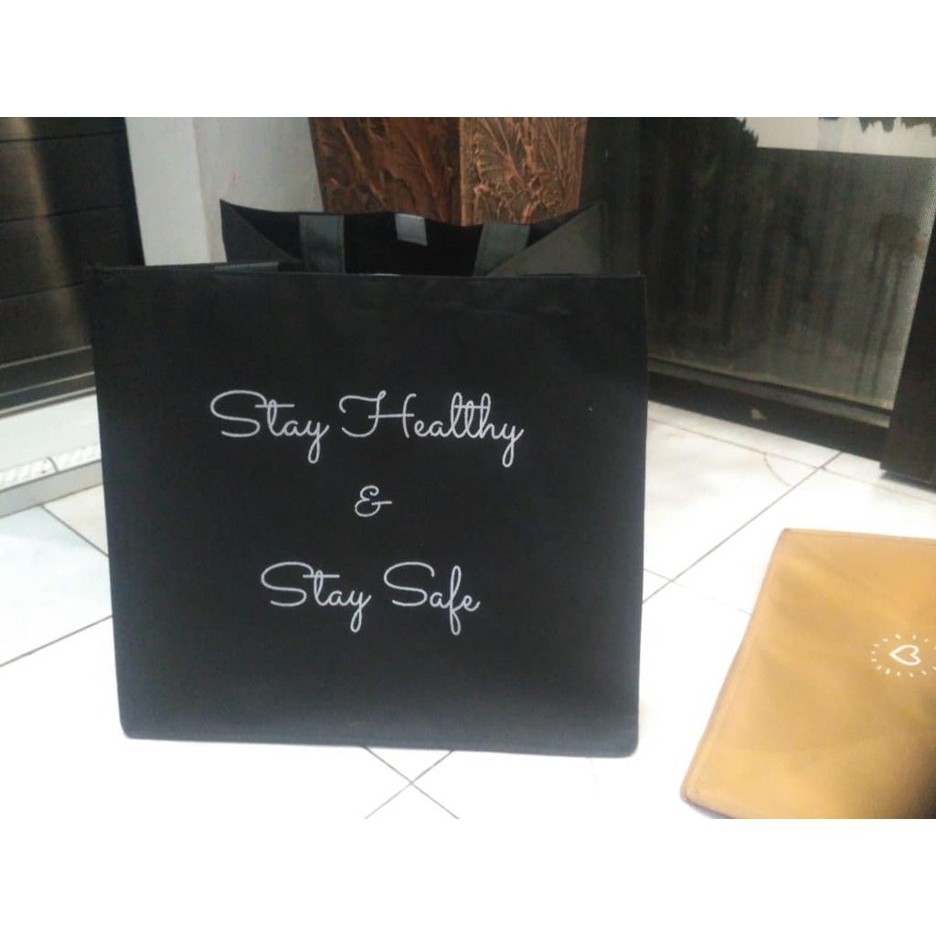 

[25x25x25 /30/35/40] Tas Spunbond Dus Kue Besar Free Sablon 1 Warna