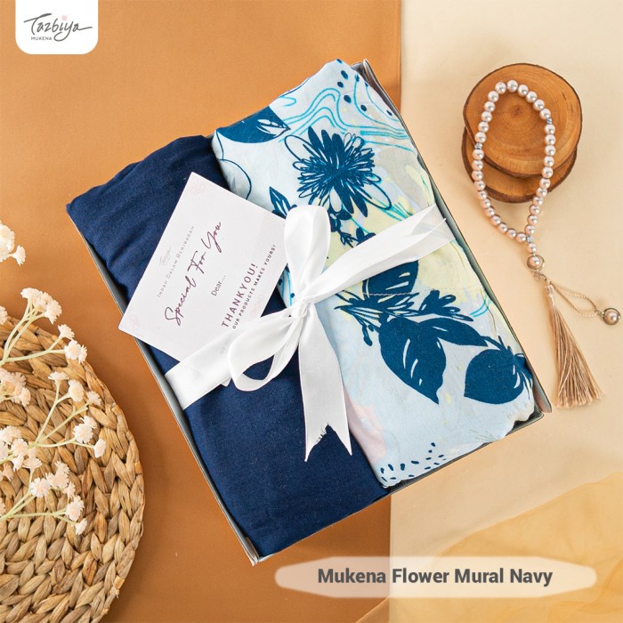 

MUKENA TAZBIYA SPECIAL GIFT EXCLUSIVE KOMBINASI / KADO / HAMPERS - MURAL NAVY